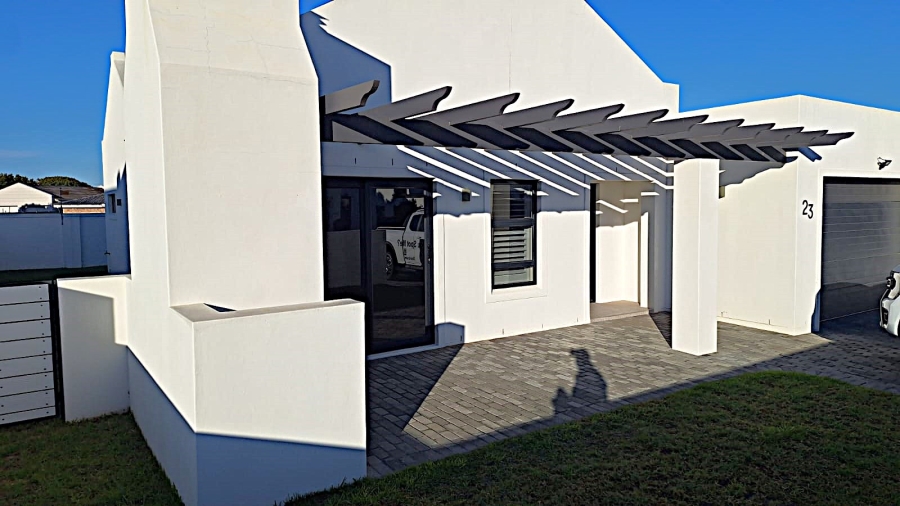 3 Bedroom Property for Sale in Sandbaai Western Cape